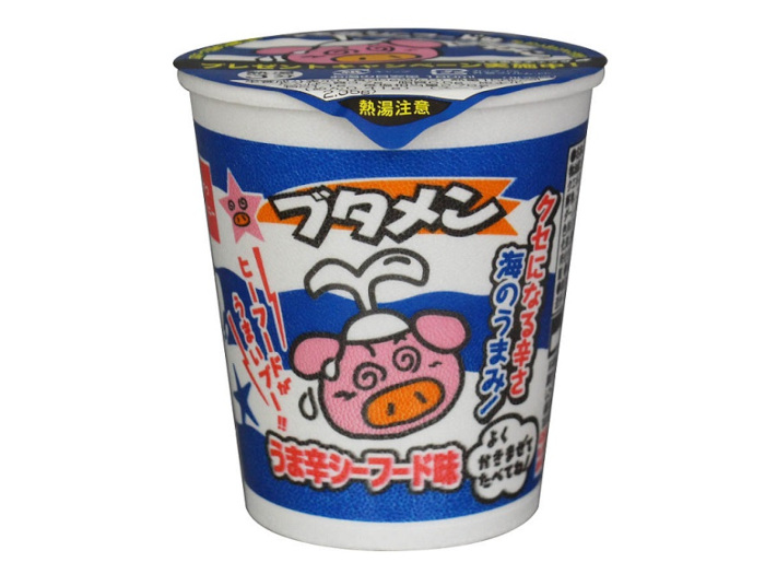 おやつカンパニー、コバラ満たしにちょうどいいミニカップラーメン「ブタメン（うま辛シーフード味）」を期間限定で発売 | マイライフニュース